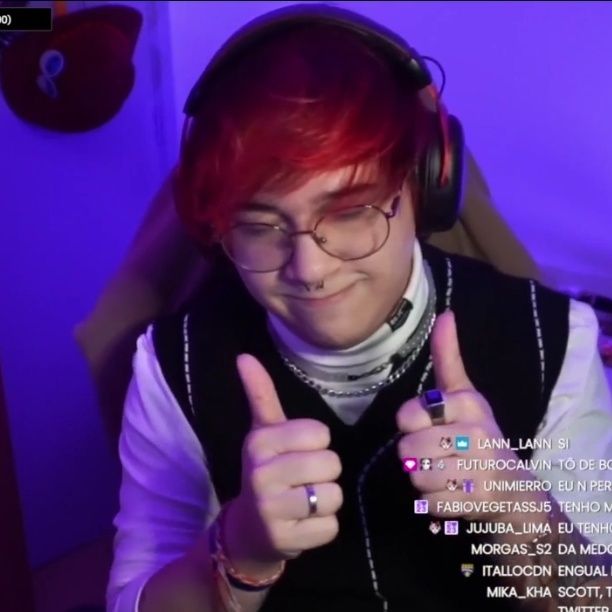 eu sei que não apareço mt aqui pra pedir isso
mas rezem por mim aí rapaziada 
eu tô fazendo processo seletivo pra ir pra uma Casa de Estudantes, pra conseguir ficar mais perto da faculdade e assim talvez conseguir um emprego 

mandem energias positivas aí pls 💜💜