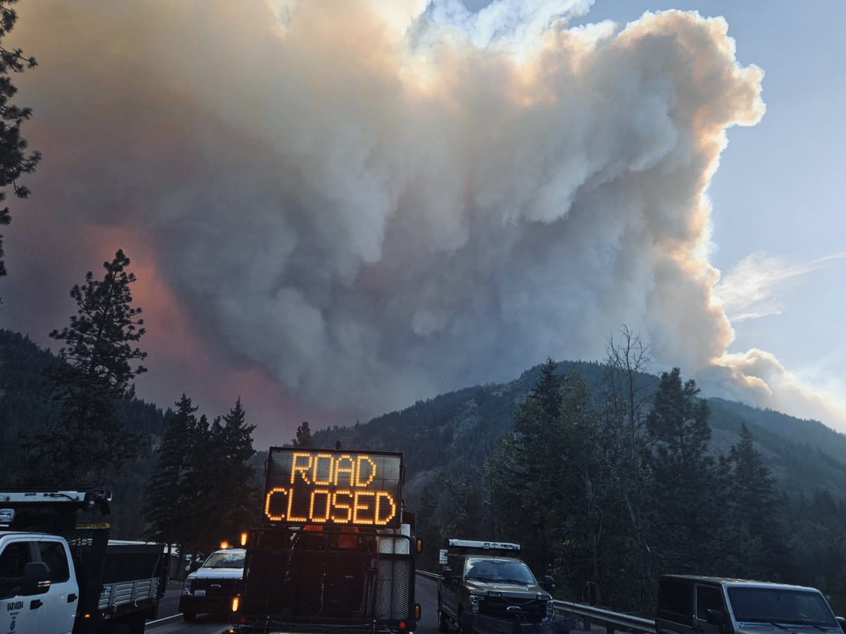 WSDOT_East's tweet image. ATTN: US 97 Blewett Pass (MP 149-178) remains closed in response to the Labor Mountain fire as of Thursday (9/25). There is no estimated time to reopen.

PLEASE be fire wise in your travels and understand that conditions can change quickly during fire season. @wspd6pio