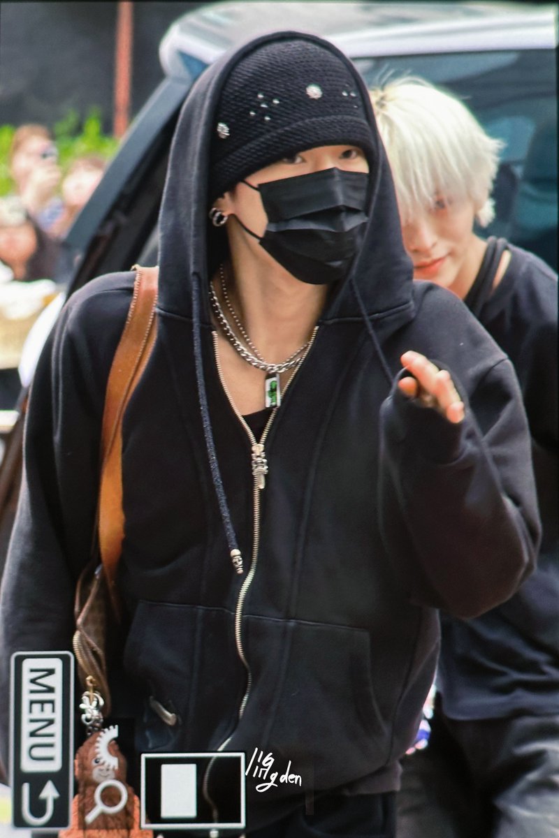 116qingden's tweet image. 250926 뮤뱅

#ALL_H_OURS #올아워즈 
#XAYDEN #제이든