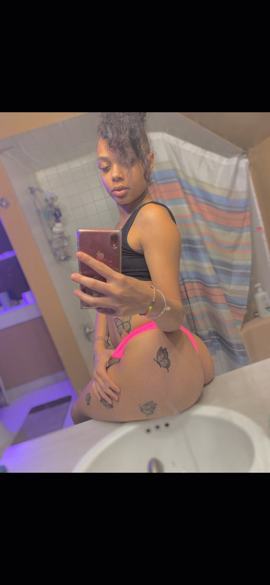 UR_PORNSTAR444's tweet photo. https://t.co/yxE8DygXsM