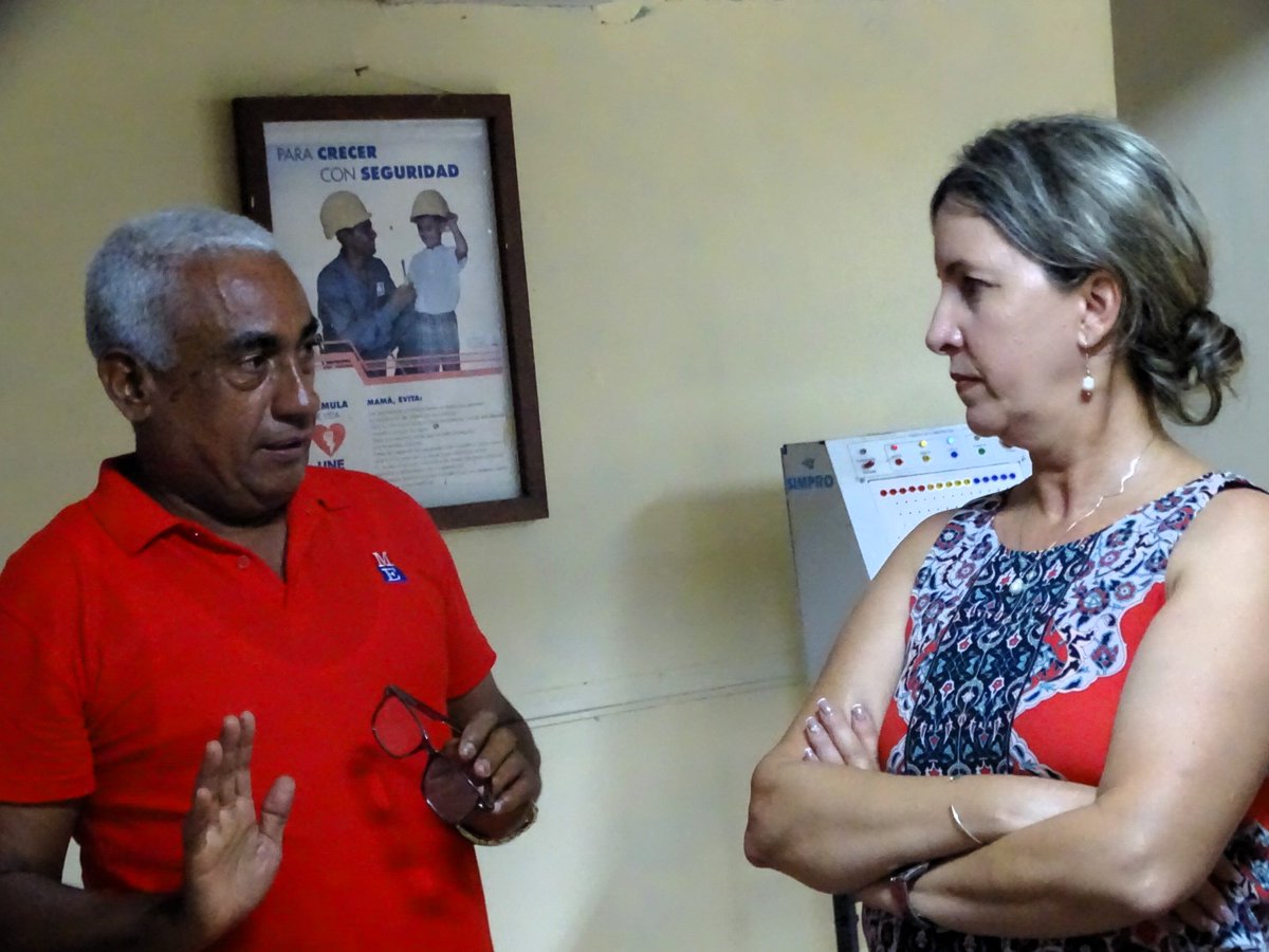 En la mañana de este jueves, el instituto politécnico "General Luis Ángel Milanés Tamayo", ubicado en la ciudad de Bayamo, abrió sus puertas a la Ministra de Educación como parte de la agenda oficial de la visita gubernamental al oriente del país. #EducaciónGranma