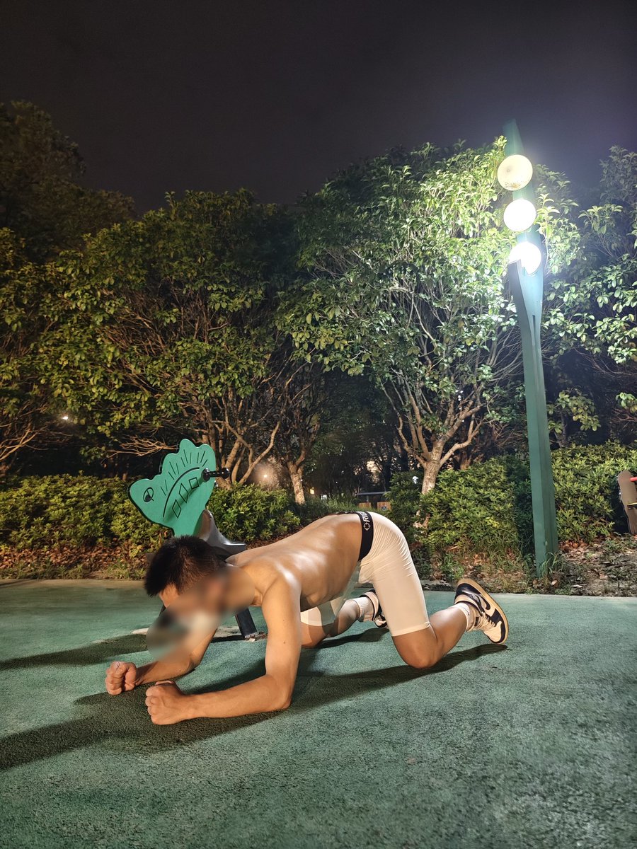 今晚想早睡 tweet media