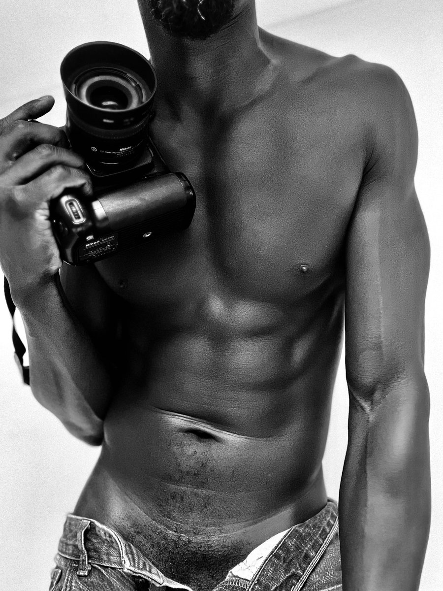 LeChatNoir tweet media