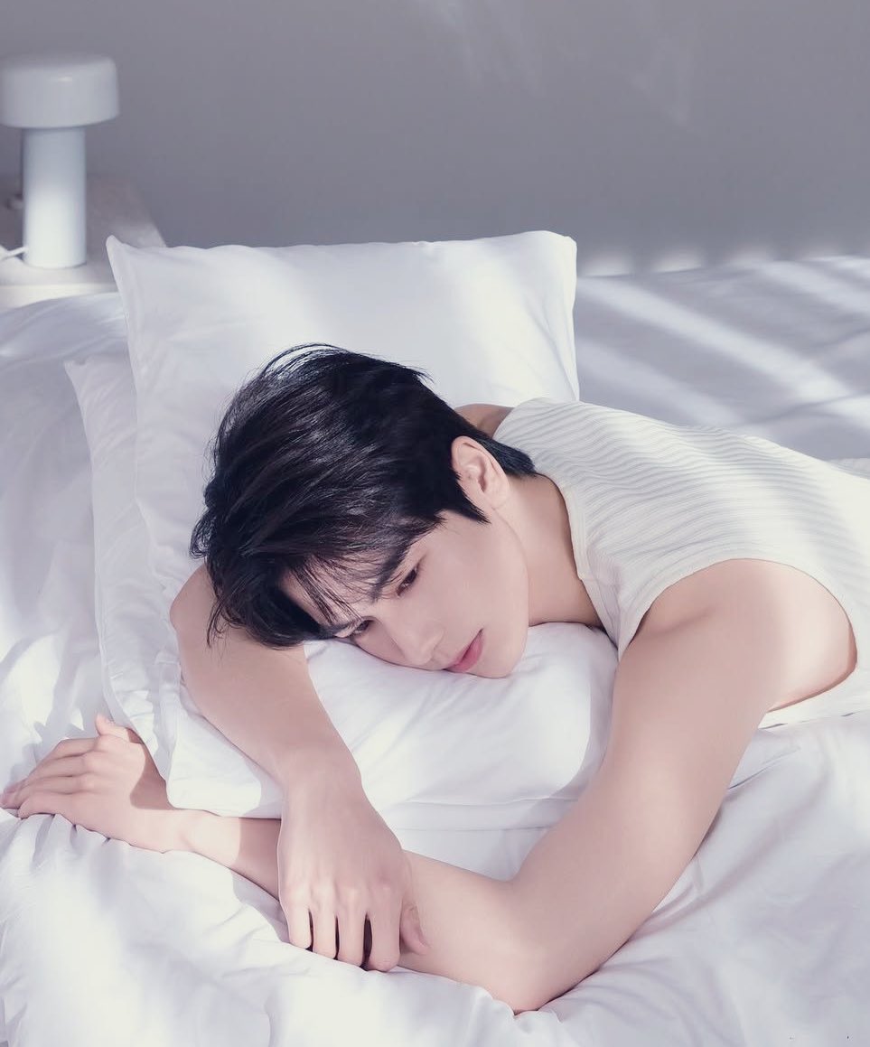 ㅤ

           ❪ Zeyn.⠀⠀❫     𓄲    SNS Update  .ᐟ
           09 | 26 | 25  : Friday
           ⌕  disabled
           ⤷ Comfy sheets. 
ㅤㅤㅤ
ㅤㅤㅤ