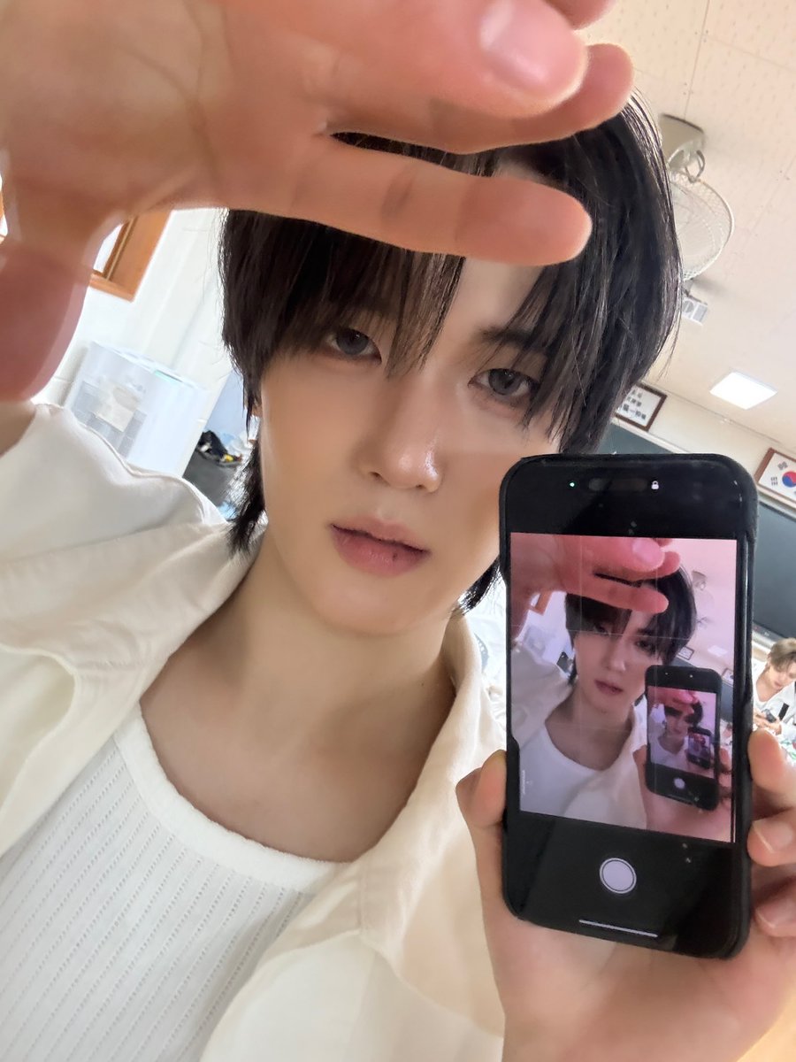 nouera_official's tweet image. 💭_

[#기현] 학교 선배 느낌 ..?

#NouerA #누에라
#GIHYEON