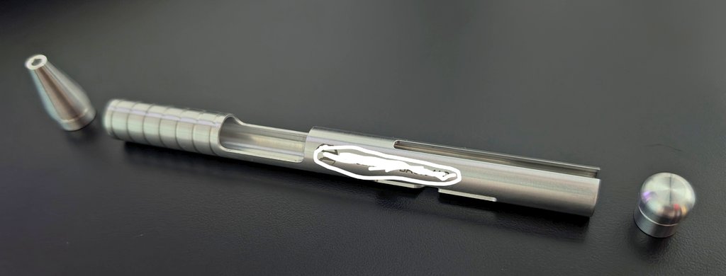TechPenCraft's tweet image. 販売したいなと思っているペンを設計していて試作が届いた!(ロゴの部分は隠しました)
全然まだまだかかりますがロマン×実用性を叶えたい!
