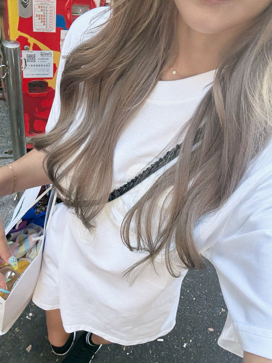 _97326548's tweet photo. 巻き下ろしのヘアメ行ってこんな下手くそにされたの初めて、、、このあと予定あるのショックすぎる
原宿のAlusheってところです https://t.co/6I6oRmCkIF
