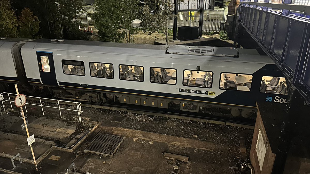 444040/005 wait in the cattle dock for me to take them to the Harbour from the depot.