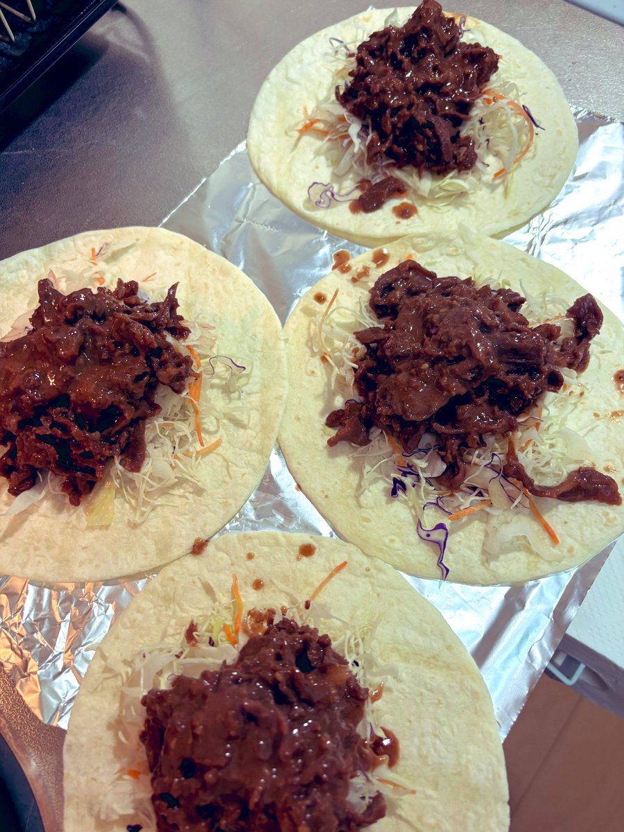 フレンドがトルティーヤで巻きまくる話をしていたのを思い出して