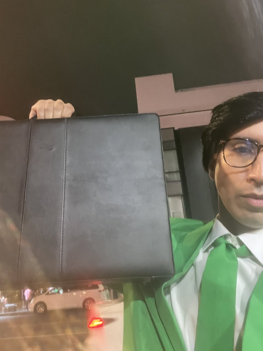 Salesman tweet media