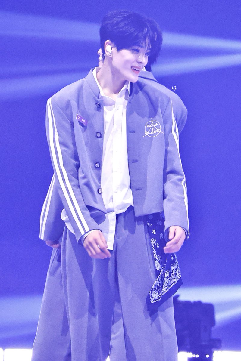 Capricorn_JM tweet picture