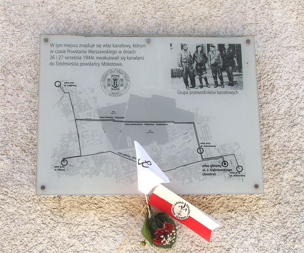 57 dzień powstania warszawskiego

Trwa ewakuacja Mokotowa. Najpierw dzielnicę opuścili ranni żołnierze „Radosława”, następnie kilkudziesięciu żołnierzy AL i ludność cywilna w liczbie ok. 4500 ludzi.

Zmasowany szturm nieprzyjacielski doprowadza do rozbicia sił powstańczych na