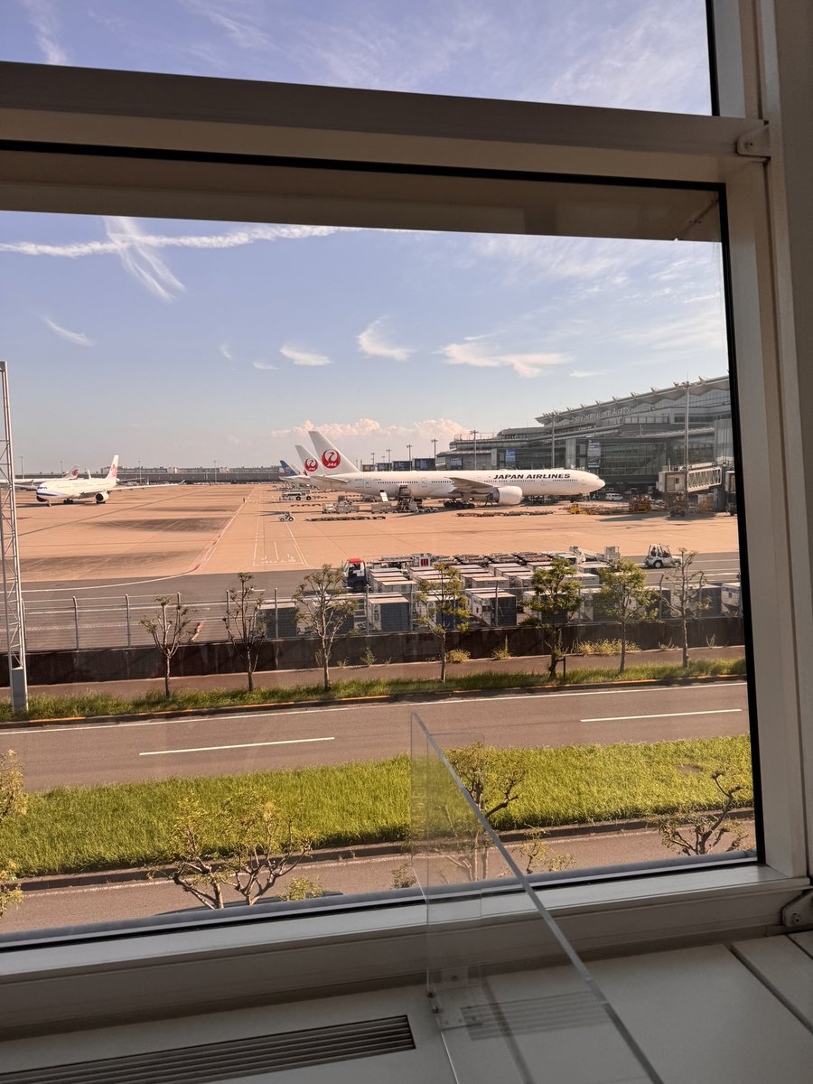 ただいま東京。お客様が来てるのでこれからオフィスへ…