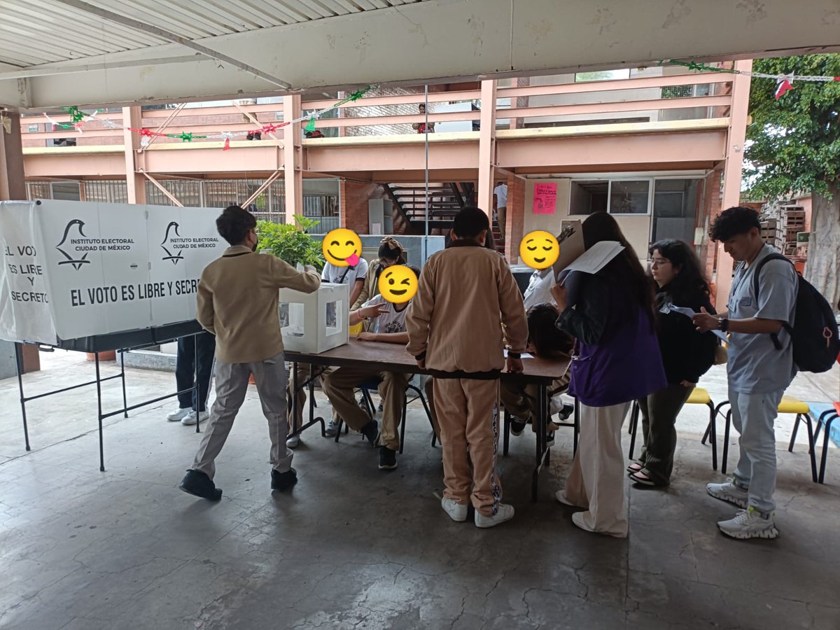 Hoy acompañamos al alumnado de ambos turnos de las Escuelas Secundarias Técnicas No. 43 "Luis Enrique Erro" y No. 84 "Belisario Domínguez Palencia", en la elección de su Mesa Directiva de la Sociedad de Alumnos y Alumnas. 📥
#ConParticipaciónTodoFunciona