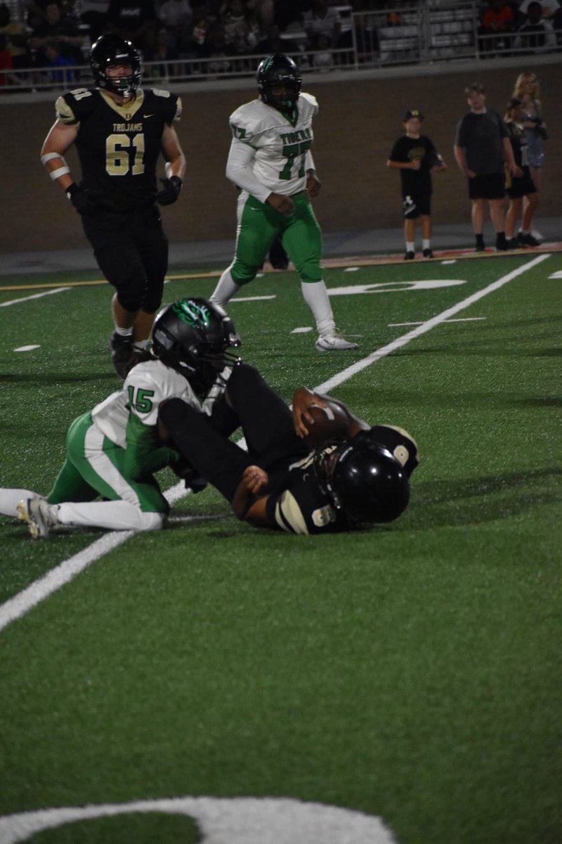 zeri88618's tweet photo. Hey coaches my name is Zeriyon Jones I’m a sophomore at Bolivar high school in TN I’m looking from offers I play safety, corner, and slot wr   My height is 5’4 and weight is 107 If  u like I have some of my highlights posted if u would 
Iikr to check me out @allcolleges https://t.co/HrNNacMaiF