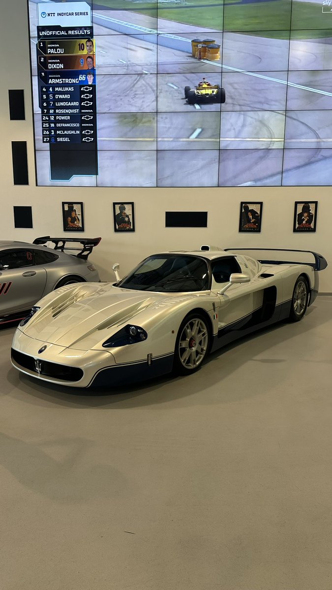 LCherubiniFOC's tweet photo. A Maserati mais especial já feita! 01 de apenas 50 Maserati MC12 produzidas no showroom da Joe Macari! https://t.co/p6FhTBeJcI