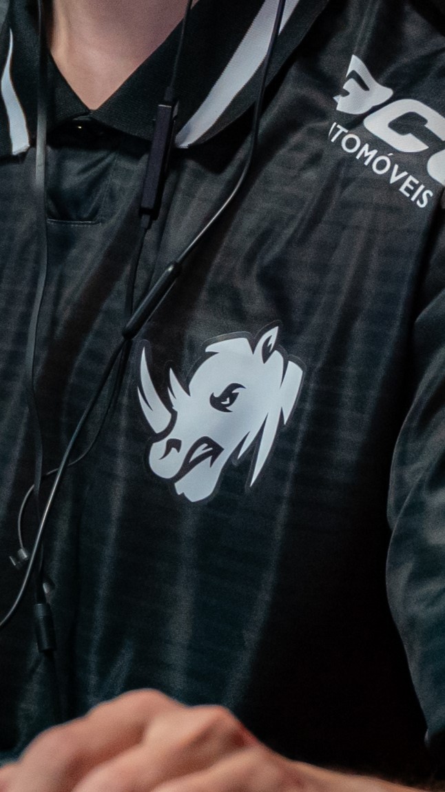 Está tudo recuperado de ontem? 🥱

Mais logo há BO3 entre <a href="/LecaFCEsports/">Leça FC Esports</a> e <a href="/RhynoEsports_/">Rhyno Esports</a> para decidir o último lugar deste primeiro qualificador 🤤

Podes acompanhar tudo no canal principal de CS2 da <a href="/rtparena/">RTP Arena</a>!

#ESCONLINEMLP #MLPCS2