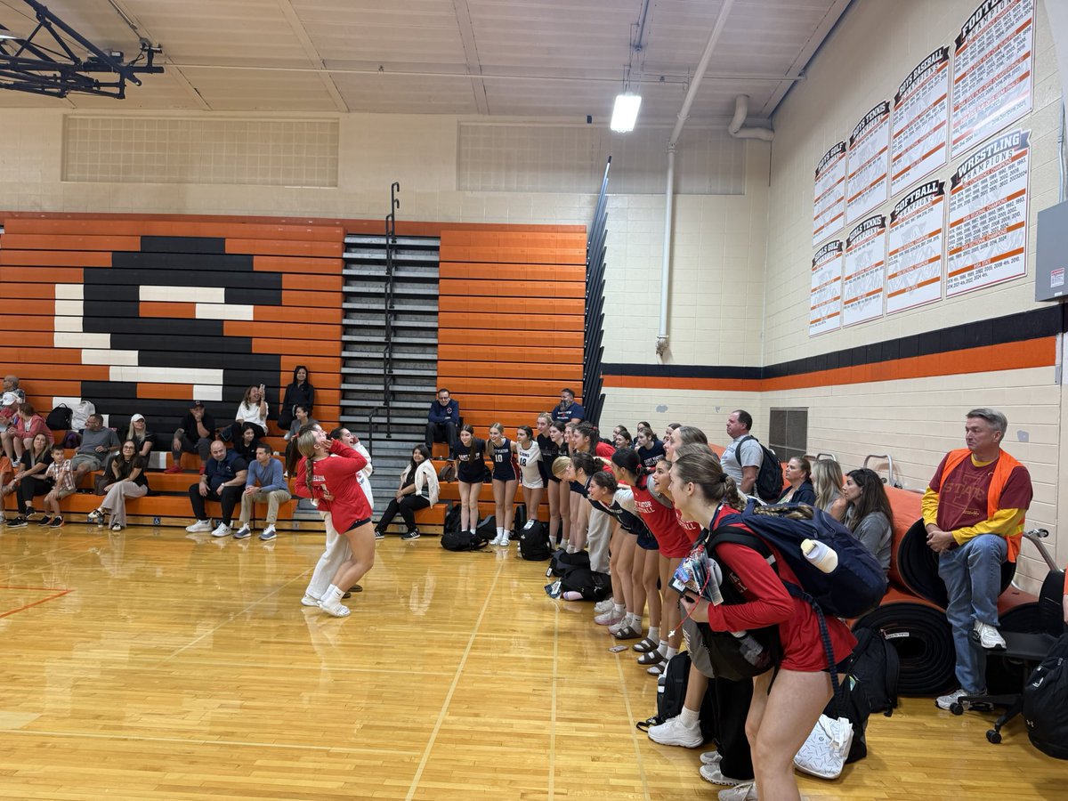 What a win!!! Lions win against Libertyville in 2 sets, 25-12 &amp; 25-22.

POG
Everyone!! That was a great team effort tonight 😤

Tomorrow’s theme is CHRISTMAS 🎄 so bring your holiday cheer 🎅🏻