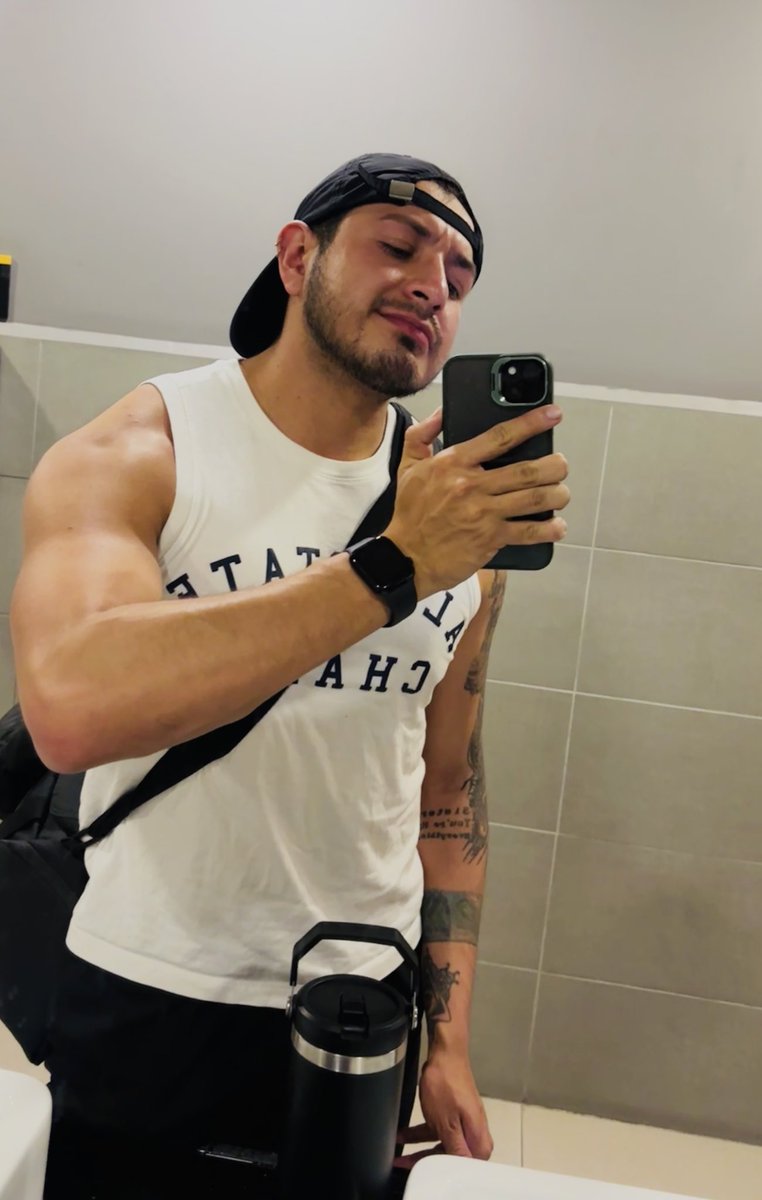 Sebastián. tweet media