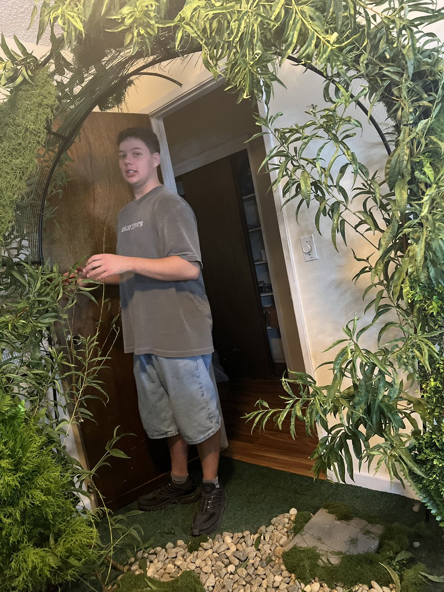 ✅Just built this on stream for premium content! 

Looks fucking epic. 

Still live but restarting so we ain’t premium anymore! 

See you there!