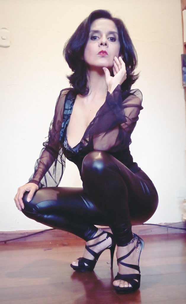 Brenda Monzón poesía🇬🇹 (@brendamonzongt) on Twitter photo 