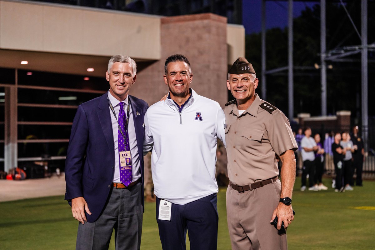 Stars are out tonight 🏴‍☠️