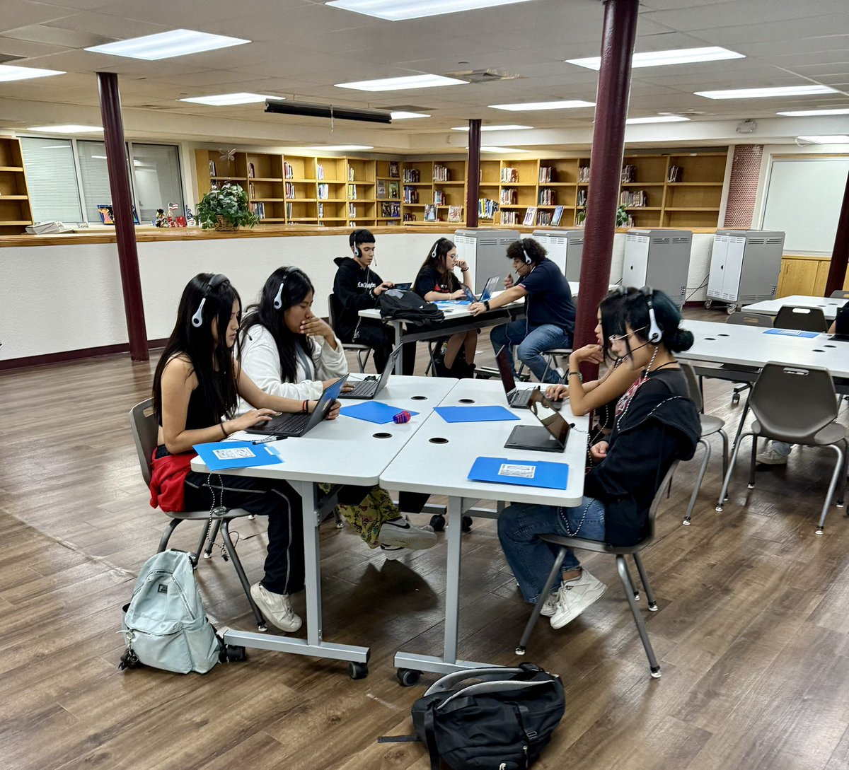 Our amazing Indians putting in the extra time at YHS Thursday SWIRL Labs
Thank you Ms. Cerecerez &amp; Mr. Flores 🏹🩶 #OneTribe #TogetherWeRise
<a href="/YsletaHS/">Ysleta HS</a>