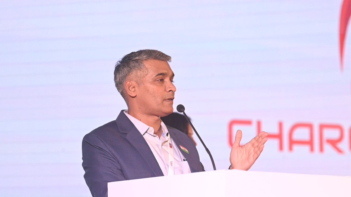 vineetrathi29's tweet photo. TiEcon Vadodara 2025 🚀
💡 Startups
🤝 Investors
🎤 Inspiring Speakers
🇮🇳 India Rising

So proud to play my part as Co-Chair. The future looks unstoppable ✨
#TiEConVadodara2025 #Startups https://t.co/bJjWQLHTE3