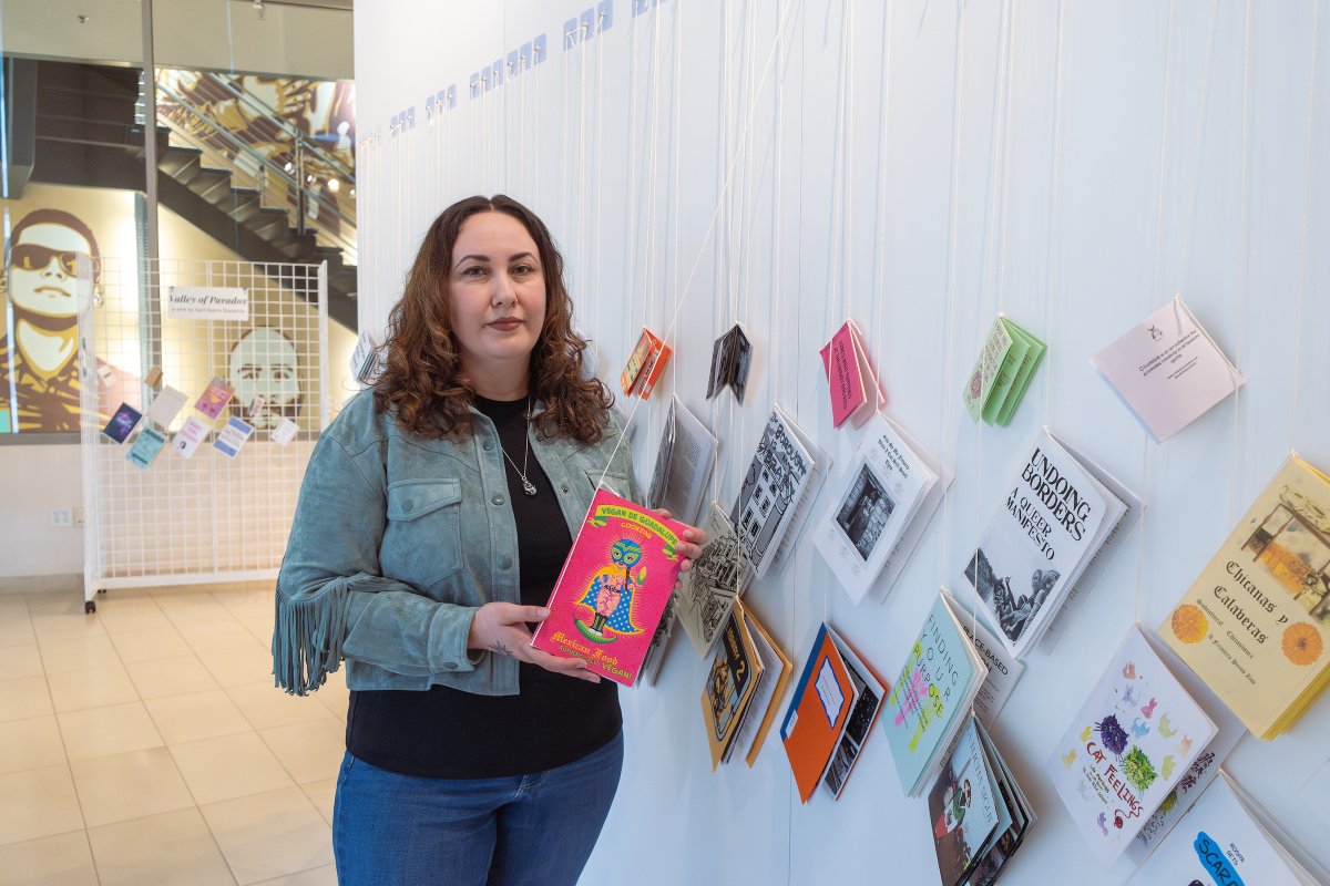 csusm_library's tweet image. Hey CSUSM Students! 🐾 💙⁠
⁠
Join April Ibarra Siqueiros for a creative Zine Making Workshop on Thursday, Oct. 9 from 1–2 p.m. in The Makery (Kellogg Library). ✂️📚⁠
⁠⁠
Registration required. RSVP at bit.ly/zine-event
⁠⁠
#CSUSM #CSUSMLibrary #ContextExhibit #Zines