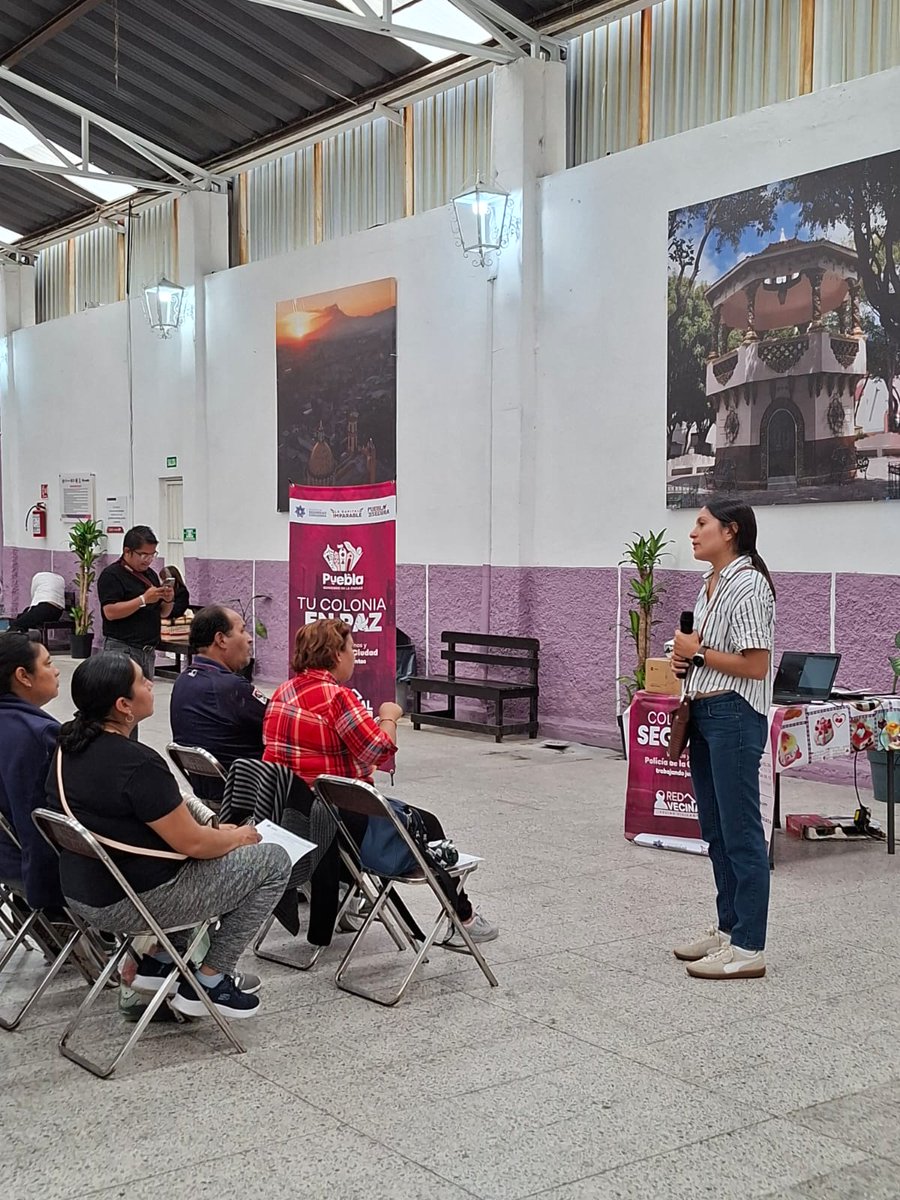 Puebla_IMPLAN's tweet photo. 🔊En San Jerónimo Caleras, vecinas, vecinos y autoridades demostraron que la seguridad se construye juntos.

Junto a @SSC_Pue activamos la #RedVecinal:

🤝 Vecinos conectándose.
📋 Escucha de necesidades.
❤️ Comunidad fortaleciendo su tejido social.

#LaCapitalImparable https://t.co/EOQo8U4XC6