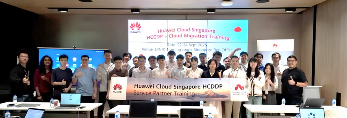 📢 Huawei Cloud Singapore Successfully Concludes HCCDP – Cloud Migration Training

From September 22 to 24, 2025, the Huawei Cloud Singapore hosted the highly anticipated HCCDP – Cloud Migration Training Program, a transformative workshop aimed at empowering local professionals