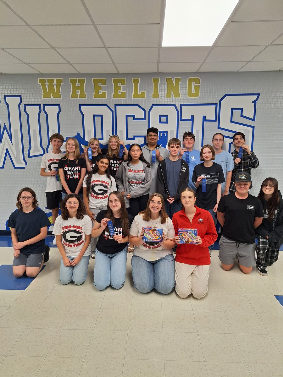 The Bulldogs won NSML Meet #1 @ Wheeling today, defeating four other schools! It's the first NSML Meet team win in school history! 
Congrats to the freshmen and seniors for winning their events!