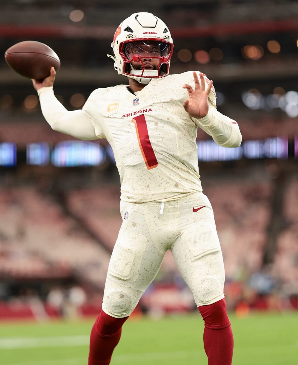MLFootball's tweet image. KYLER MURRAY IS ___________!