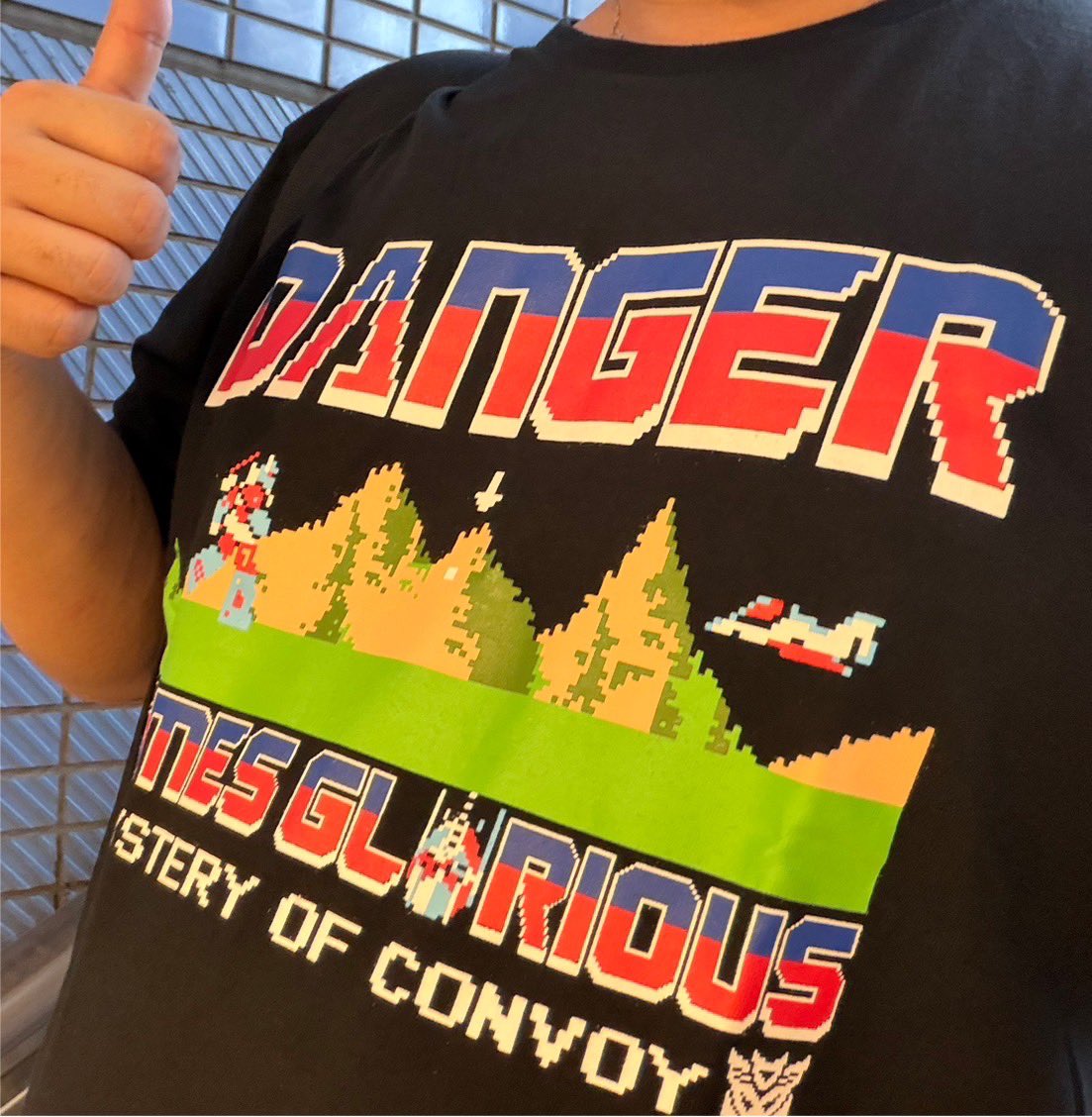 TGSで買ったファミコン版トランスフォーマーコンボイの謎Tシャツ