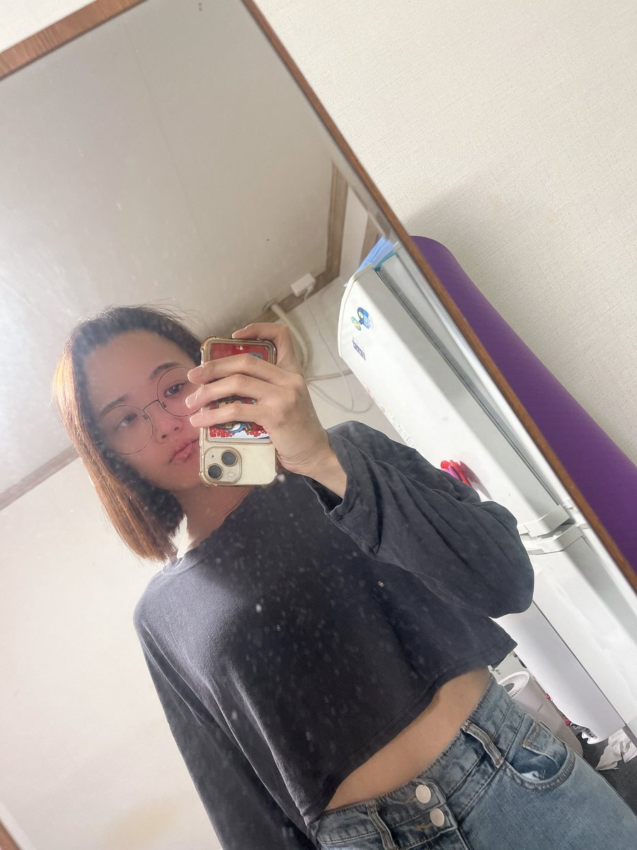 병원도 가야하고 다른데도 들려야하고 바빠서 아침부터 뛰쳐나옴 🙄🙄🙄
간만에 스키니 꺼내입었는데 왜 어색하냐 😑😑😑

암튼 다들 한 주 마무리 잘 하시길❤️