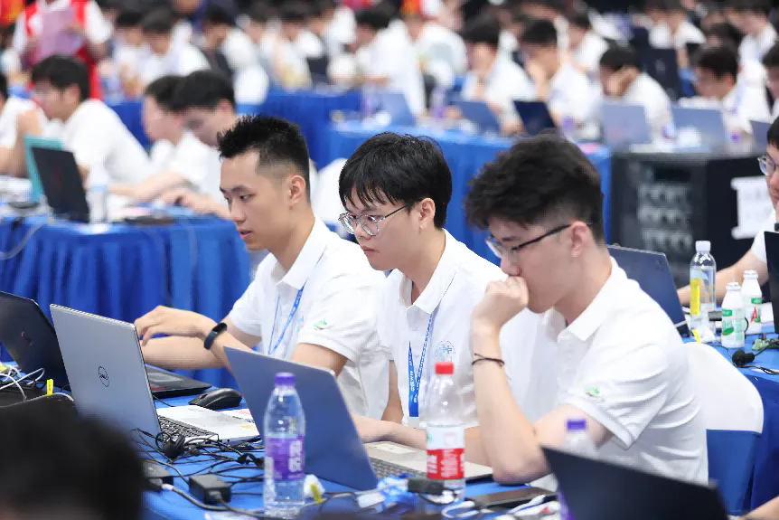 Shenzhen University triumphed at the 9th National College Student IC Innovation and Entrepreneurship Competition, winning the top prize in the chip application category.🎉

Out of 7,400+ teams from 517 universities, only three others, including <a href="/WHU_1893/">Wuhan University</a>, shared this honor.