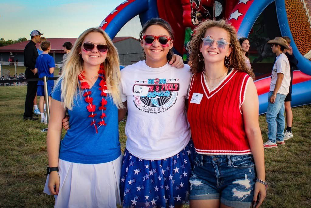 landa_lorelai's tweet image. Had fun as a student ambassador at last week’s football game. Go Guardians!! Guard Up!! @SMAActivities @UnionKC09GA @unionkcGA @SMACatholic @ImCollegeSoccer @ImYouthSoccer @GAcademyLeague  #LL10 #Guardians #GuardUp  #SMA