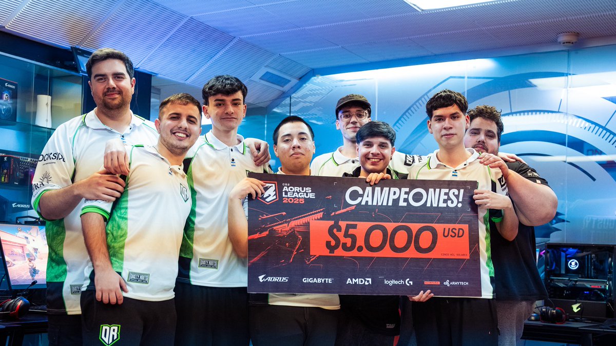 Nuevo año, mismos campeones 😏 

<a href="/GoDustyRoots/">Dusty Roots</a>