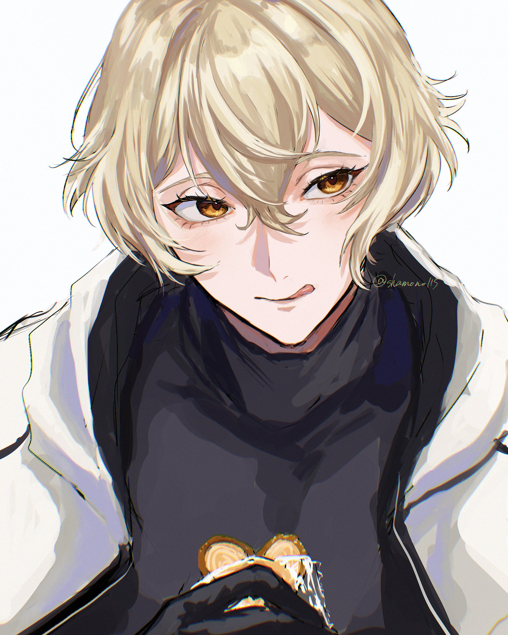 W (@EthelindaLx) / X