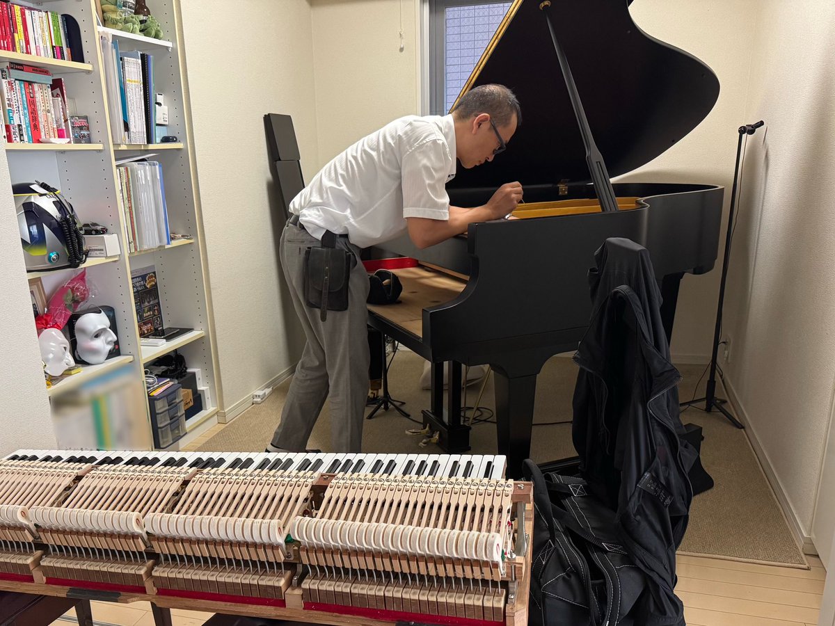 echigoya380RS's tweet image. 納品1ヶ月の調律🎹🪛
ゴッドハンドによってどんな音色になるのかなー٩(ˊᗜˋ*)و

#EASTEIN
#ピアノ
#PIANO