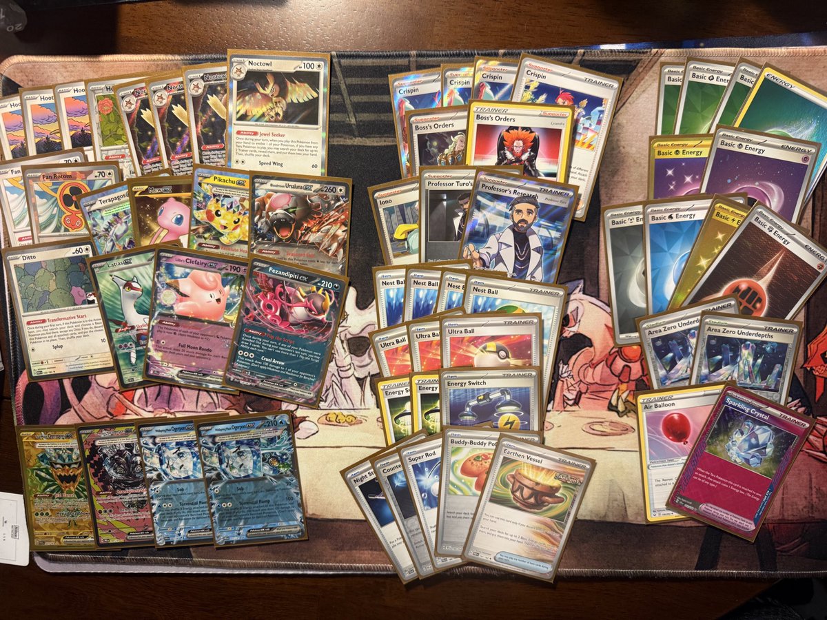 Lantz33Alex's tweet image. Won my 3rd pokemon Challenge this season yesterday playing Tera Box! @FreshSleevesTCG 

Matchups:
Garchomp
Typhlosion
Charizard Dusk
Bolt