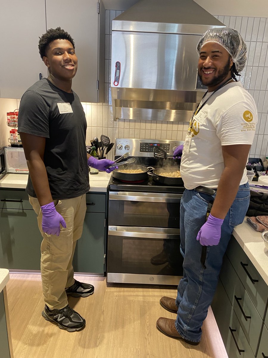 Proud of our players for assisting in preparing meals for families at Children’s Mercy Hospital and the Ronald McDonald House.
#TTP