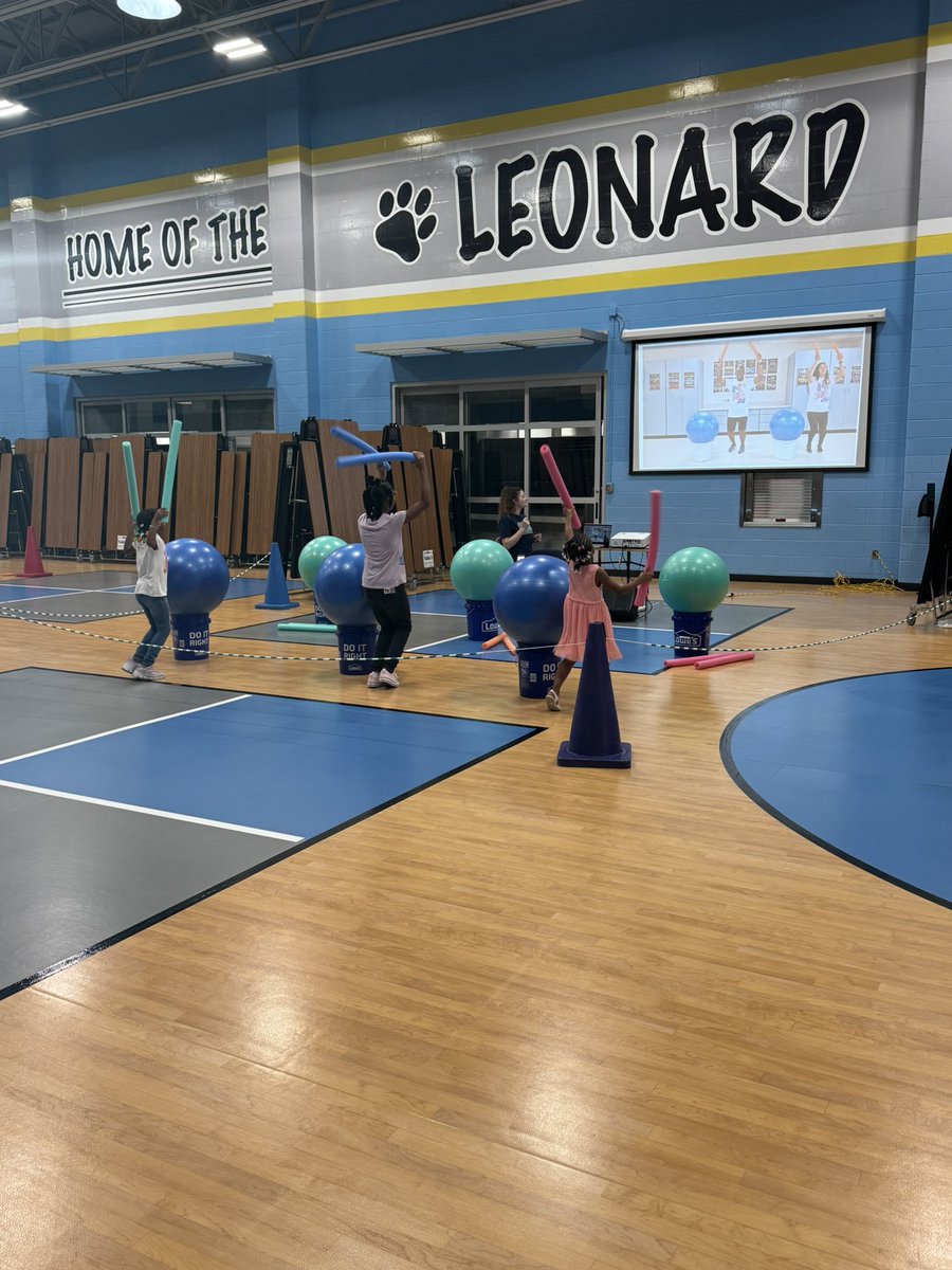 Great turnout for Family Game Night at OLE! <a href="/OLE_Leopards/">Leonard Elementary</a>
