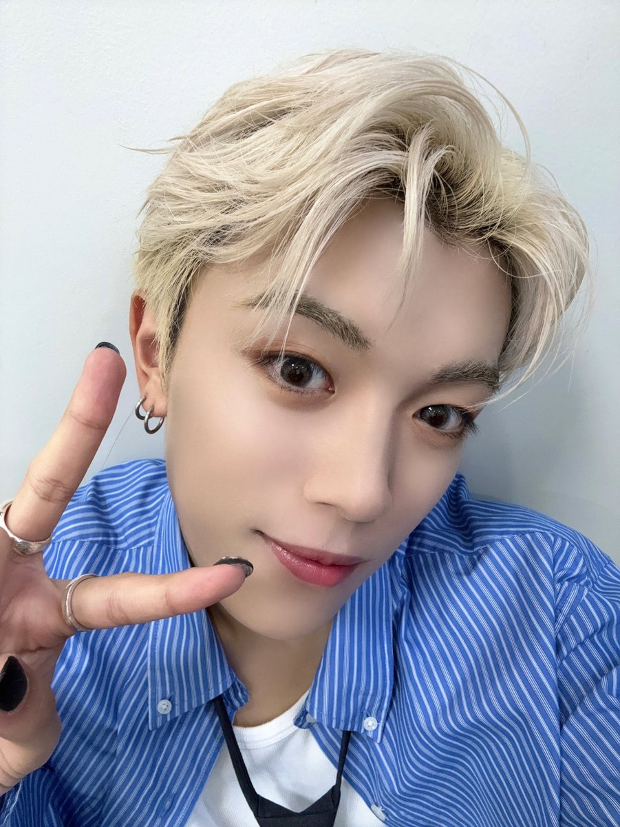 official_DXTEEN's tweet image. [🐵💙] #バズリズム02

#平本健 #KEN
#HIRAMOTOKEN (20歳)

･･━━･･━━･･━━･･━━･･
🐵平本健
dxteen.com/feature/profil…

DXTEEN 6TH SINGLE &quot;両片想い&quot; On Sale!!💞
🎥youtu.be/esiaDnFotXQ
🎧lnk.to/DXTEEN_Ryokata…

@BUZZRHYTHM_NTV
#DXTEEN #DXTN #DXTEEN_両片想い