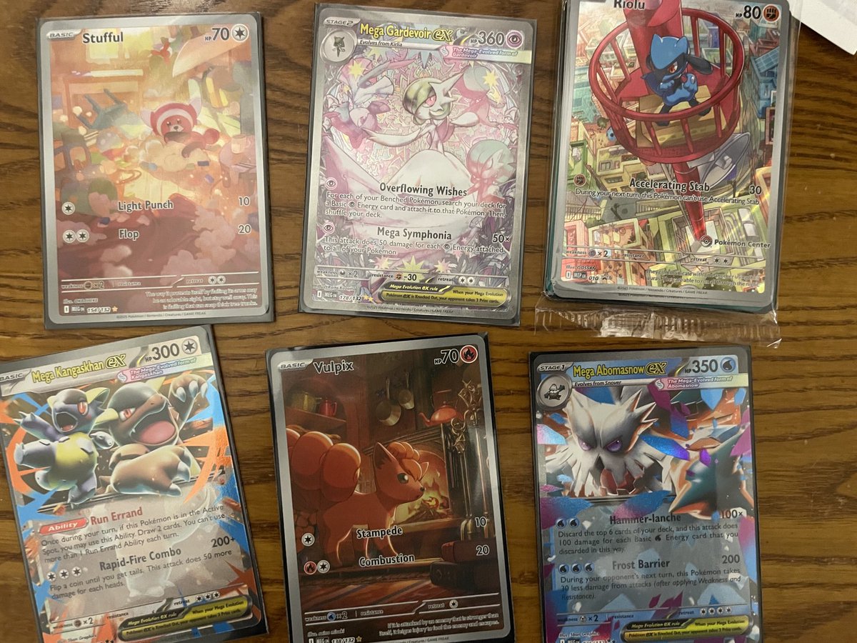 I opened my pokemon center ETB
