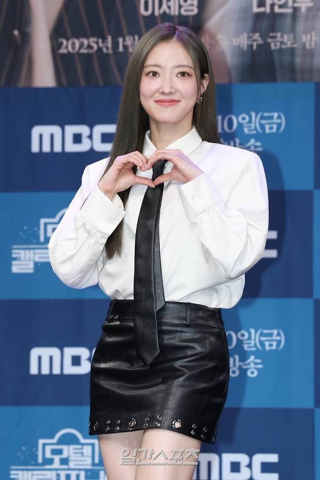 #LeeSeYoung reportedly to lead Netflix drama <#LongVacation> along with #ChooYoungWoo, it's a romance fantasy that tells the story of Demon No. 3375, who comes to a seaside village in southern Korea on a reward vacation, meets a human woman named Lee Deul-pan, and falls in love