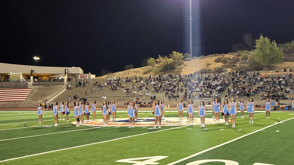 Socorro_HS1's tweet image. First, cheer! #BULLDOGNATION