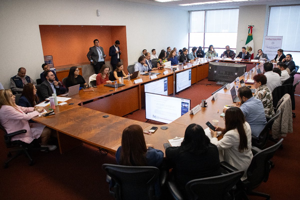 Llevamos a cabo la inauguración de la 148ª Sesión Ordinaria de la Junta de Gobierno del #MecanismoDeProtecciónFederal. Se revisarán y analizarán 78 planes de protección de personas defensoras de #DDHH y #periodistas con la finalidad de garantizar su seguridad y bienestar.