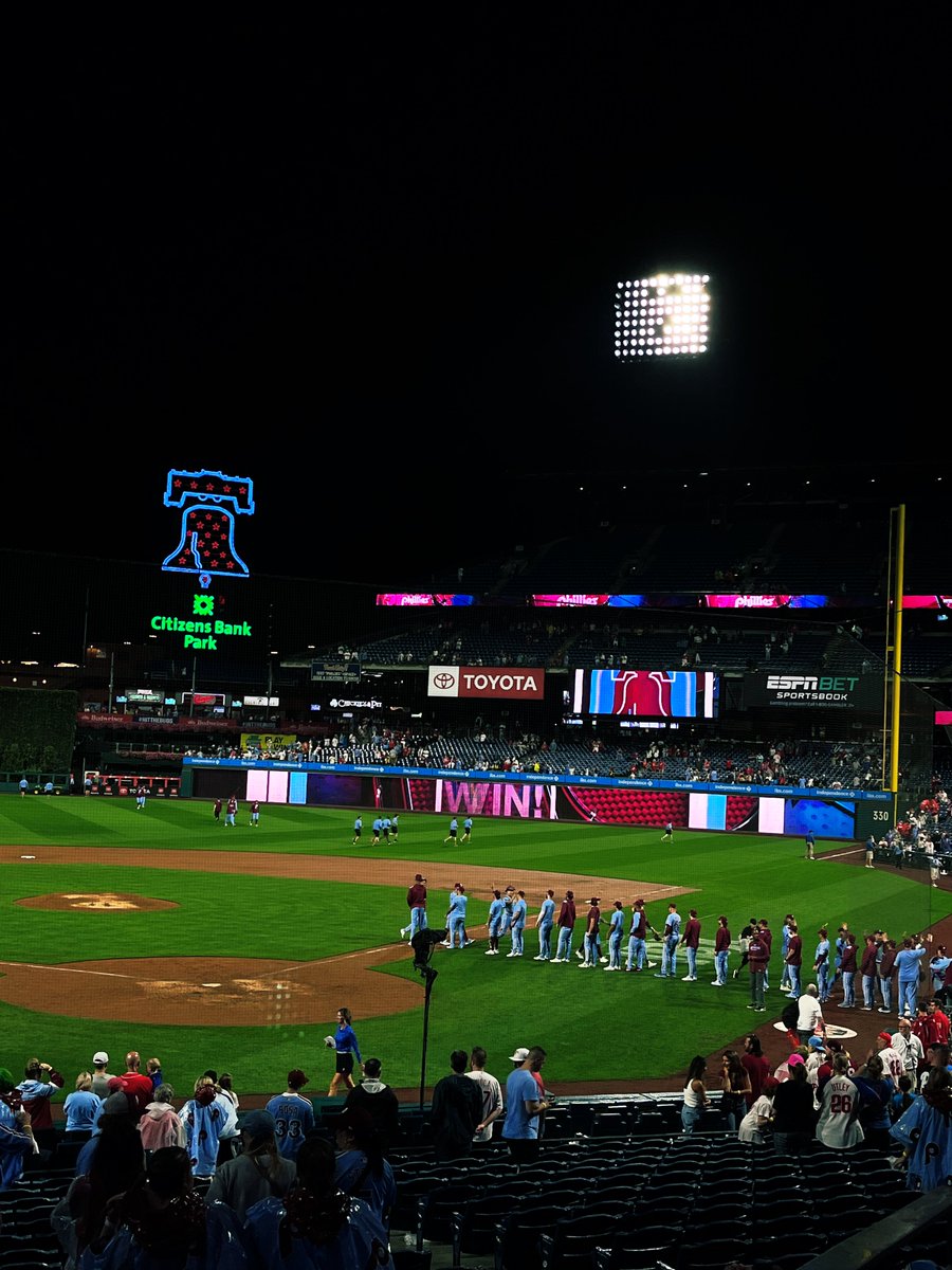 Jimmyking35's tweet image. Man, I’d do anything to see the Phillies bring it home this season 

#RingTheBell