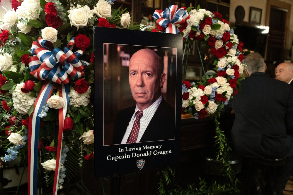 Edina87's tweet photo. My heart 😭💔 What do you mean we didn't even get a proper goodbye scene between Captain Benson and Captain Cragen?? He is just gone??? 😭😭💔
#SVU #SVU27 #InTheWind https://t.co/nM8UKbWb5j